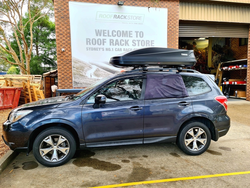 Subaru Forester with Thule 780 Touring 