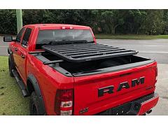 Yakima 2 bars Yakima Bedrock HD 198cm & Platform B Roof Rack For Chevrolet Silverado  4 Door Crew Cab 2014 to 2019